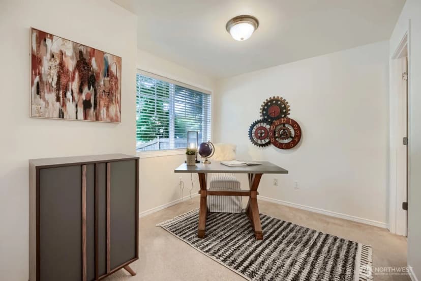 Property photo for 11212 Greenwood Avenue N #b, Seattle photo 4
