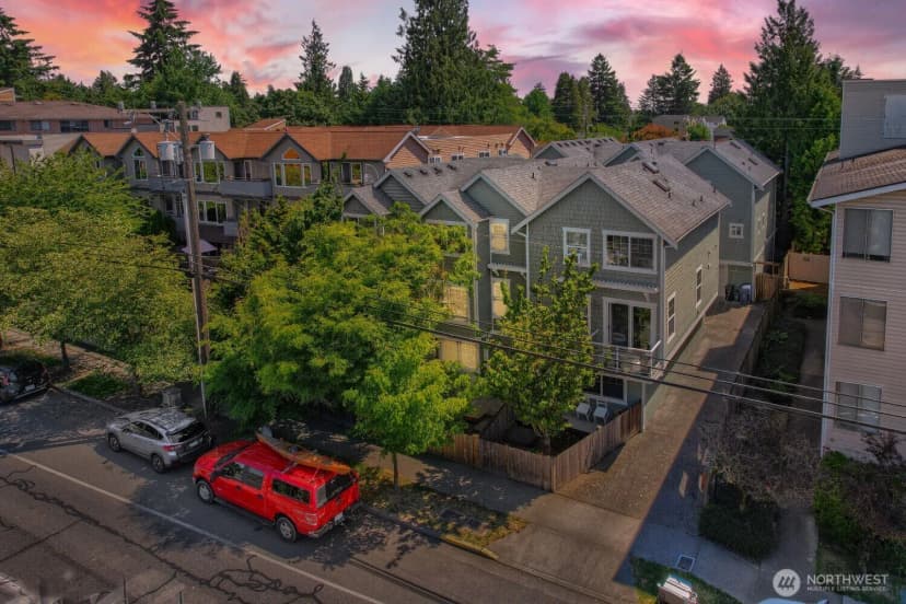 Property photo for 11212 Greenwood Avenue N #b, Seattle photo 19