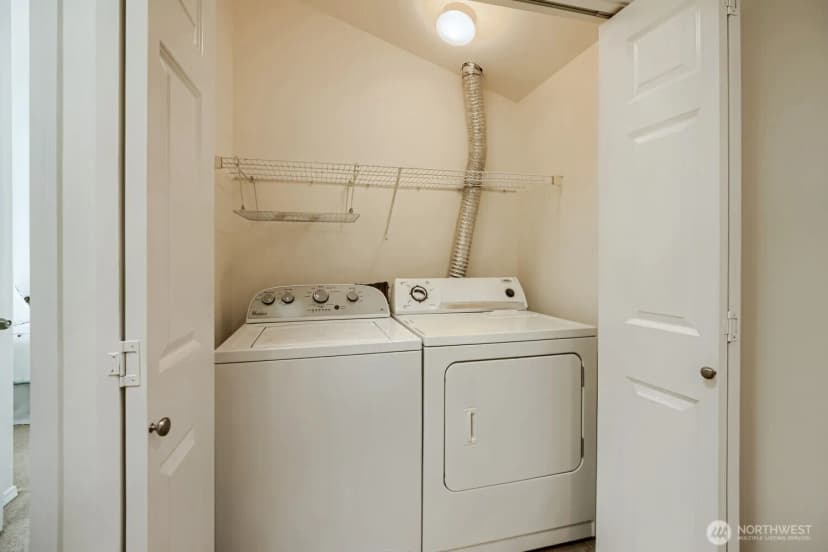 Property photo for 11212 Greenwood Avenue N #b, Seattle photo 17