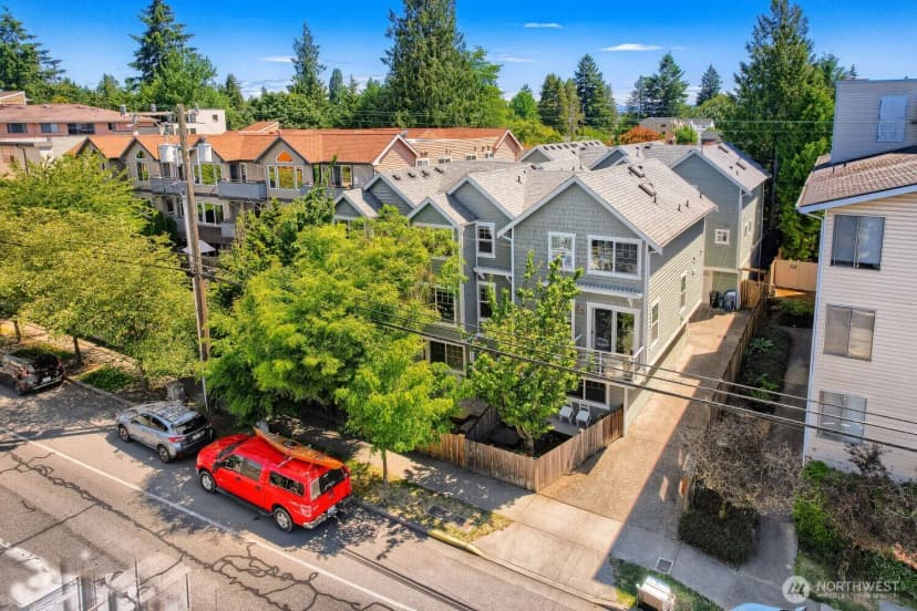 Property photo for 11212 Greenwood Avenue N #b, Seattle