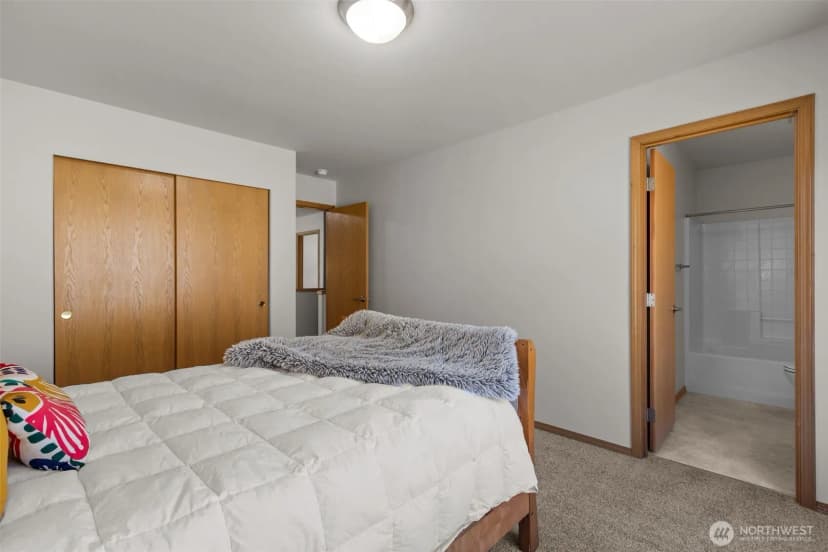 Property photo for 2120 248th Place Se, Sammamish photo 24