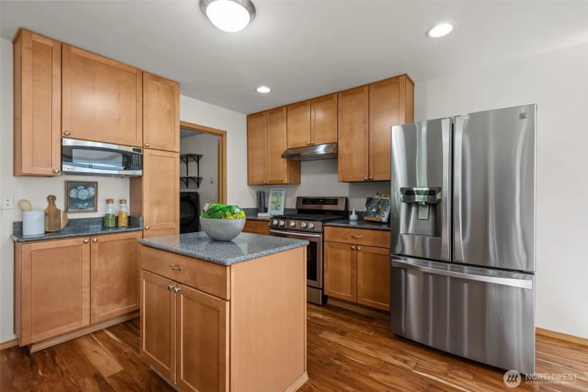 Property photo for 2120 248th Place Se, Sammamish photo 10