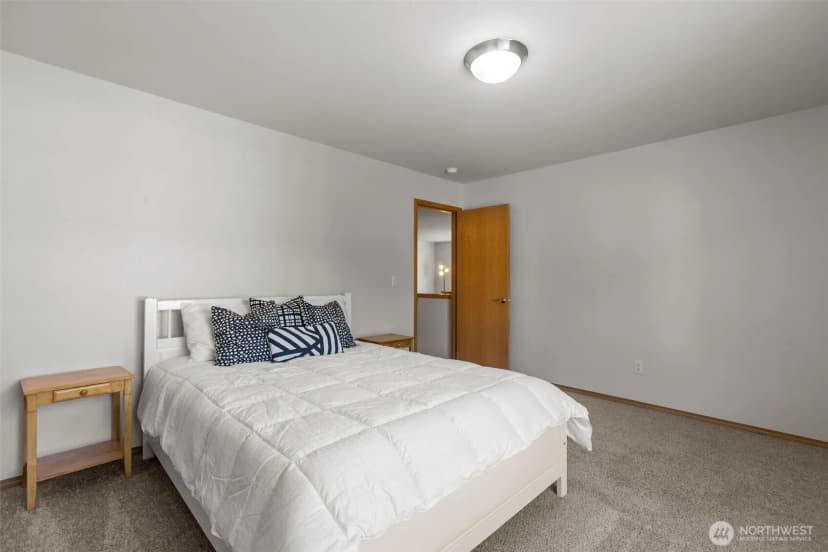 Property photo for 2120 248th Place Se, Sammamish photo 27