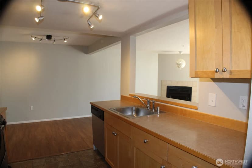 Property photo for 1522 Ne 175th Street #200, Shoreline photo 7