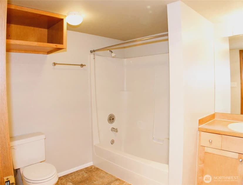 Property photo for 1522 Ne 175th Street #200, Shoreline photo 19