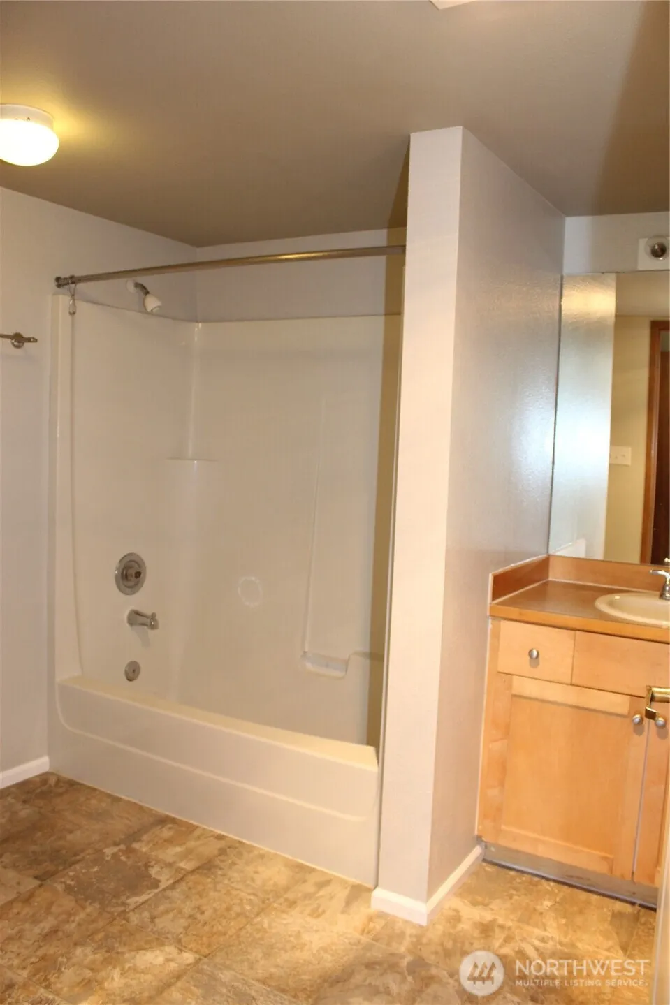 Property photo for 1522 Ne 175th Street #200, Shoreline photo 17
