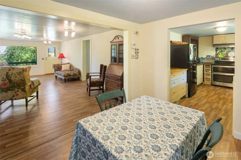 Property photo for 1235 S 101st Street, Seattle photo 10