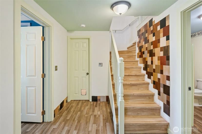 Property photo for 1235 S 101st Street, Seattle photo 16