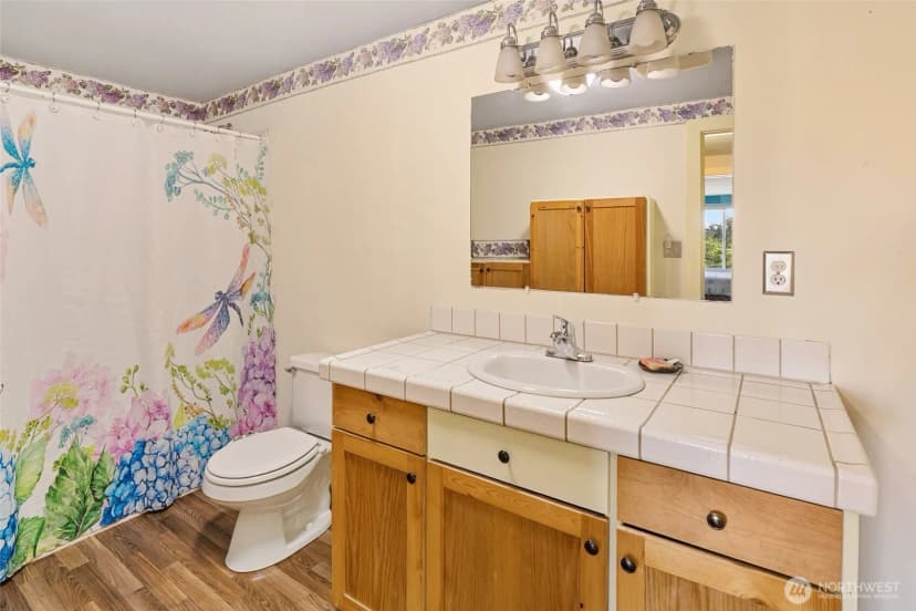 Property photo for 1235 S 101st Street, Seattle photo 15