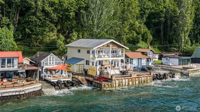 Property photo for 8116 Naketa Beach Walk, Mukilteo photo 2