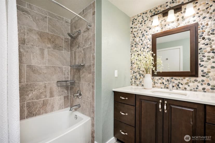 Property photo for 10152 Ne 204th Street, Bothell photo 14