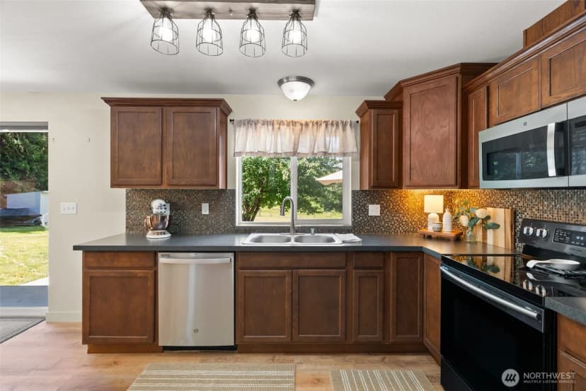 Property photo for 308 Key Peninsula Highway Nw, Lakebay photo 10