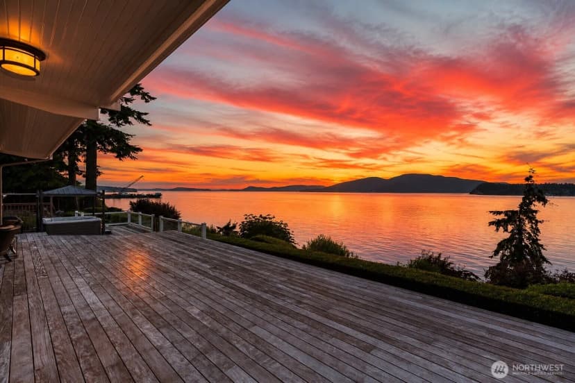 Property photo for 1114 B Avenue, Anacortes photo 9