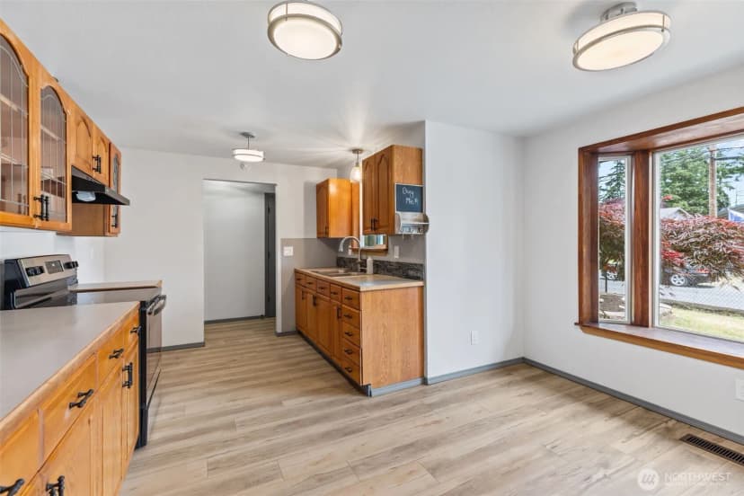 Property photo for 17010 16th Avenue E, Spanaway photo 12