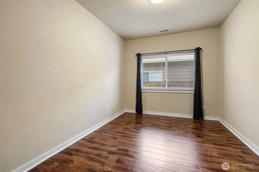 Property photo for 15372 Se 160th Place, Renton photo 13