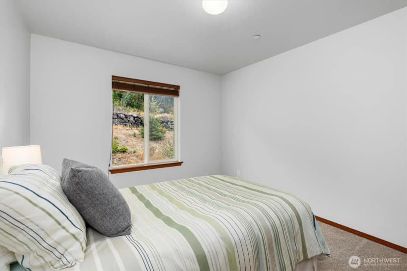 Property photo for 1190 Swan Loop, Dupont photo 22