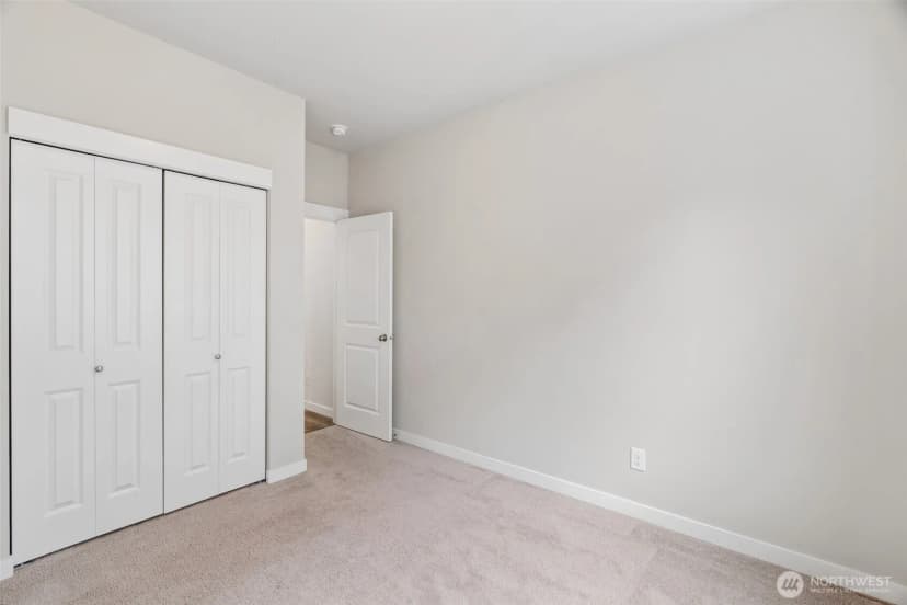 Property photo for 6813 Sweetgum Avenue Ne, Lacey photo 18