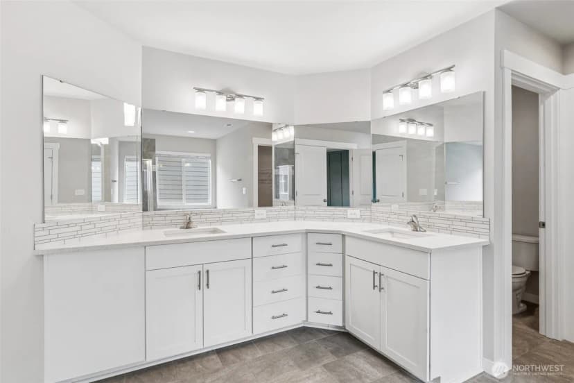 Property photo for 6813 Sweetgum Avenue Ne, Lacey photo 30