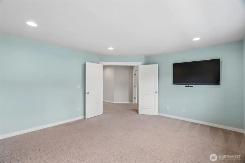 Property photo for 6813 Sweetgum Avenue Ne, Lacey photo 21