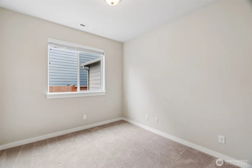 Property photo for 6813 Sweetgum Avenue Ne, Lacey photo 17