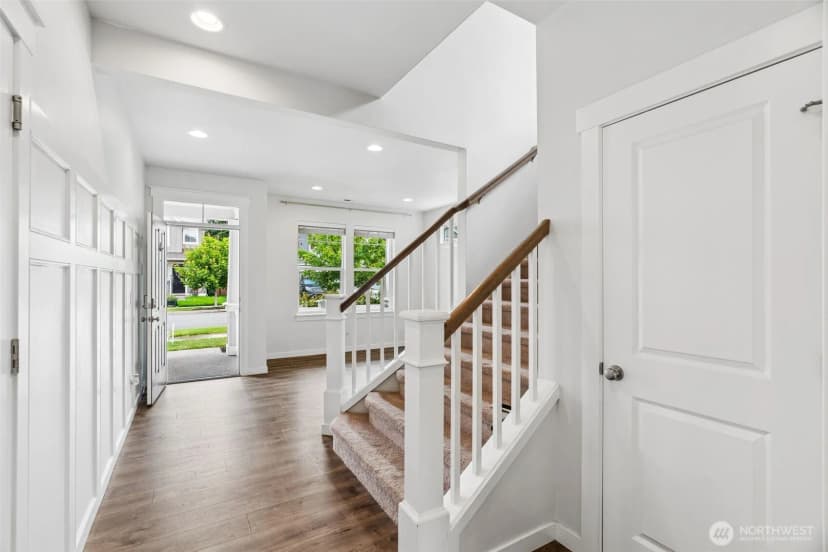 Property photo for 6813 Sweetgum Avenue Ne, Lacey photo 5
