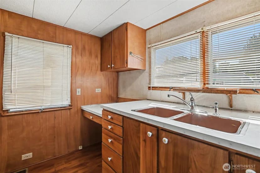 Property photo for 10515 Woodinville Drive #4, Bothell photo 10