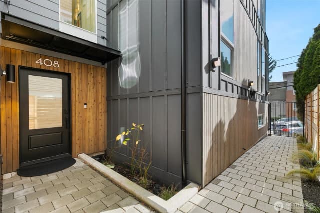 Property photo for 408 Aloha Street, Seattle