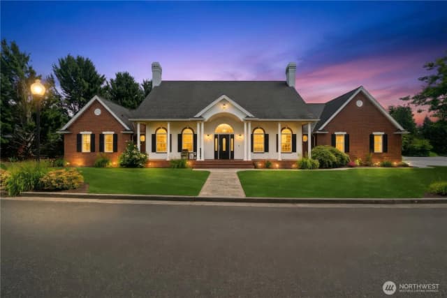 Property photo for 448 Island Green Way, Lynden