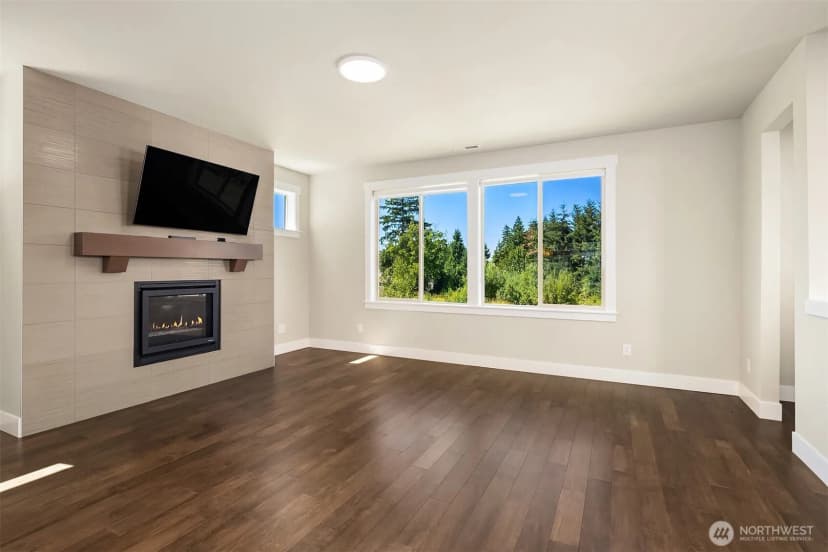 Property photo for 14012 12th Place W, Lynnwood photo 6