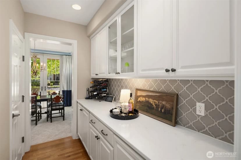 Property photo for 1714 11th Avenue Ne, Issaquah photo 11