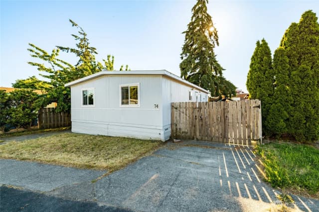 Property photo for 700 Nw Crosby Avenue #74, Oak Harbor photo 3