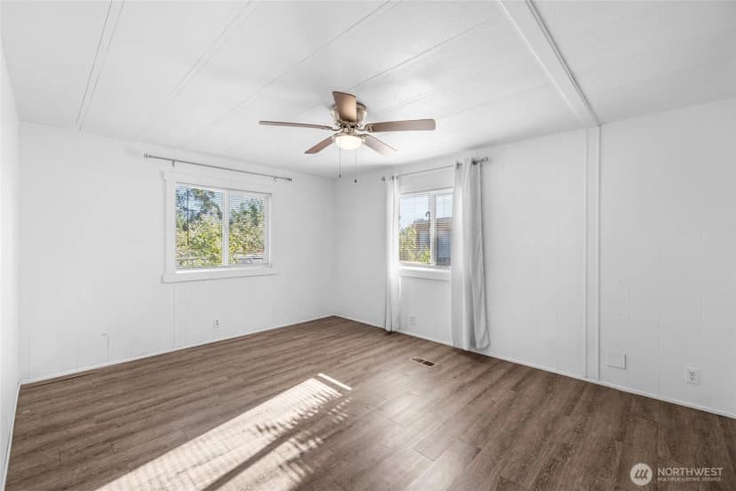 Property photo for 700 Nw Crosby Avenue #74, Oak Harbor photo 25