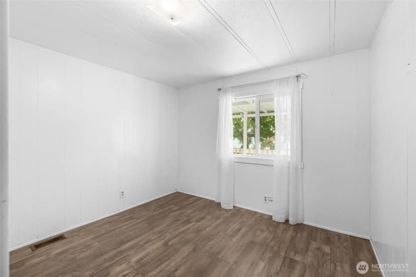 Property photo for 700 Nw Crosby Avenue #74, Oak Harbor photo 31