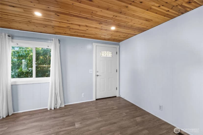 Property photo for 700 Nw Crosby Avenue #74, Oak Harbor photo 11