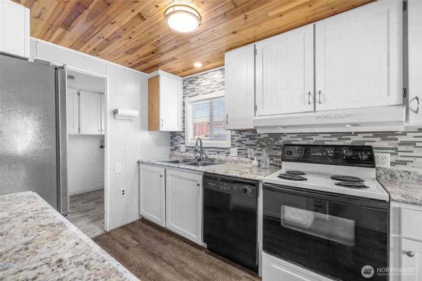 Property photo for 700 Nw Crosby Avenue #74, Oak Harbor photo 17