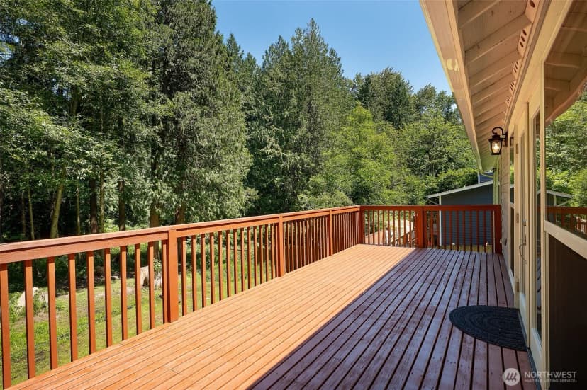 Property photo for 1226 Ne Ballinger Place, Shoreline photo 16
