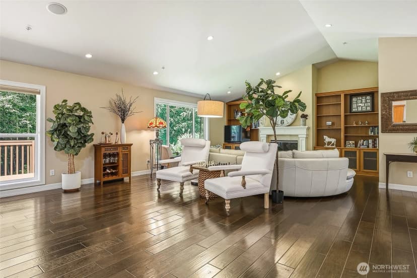 Property photo for 1226 Ne Ballinger Place, Shoreline photo 8