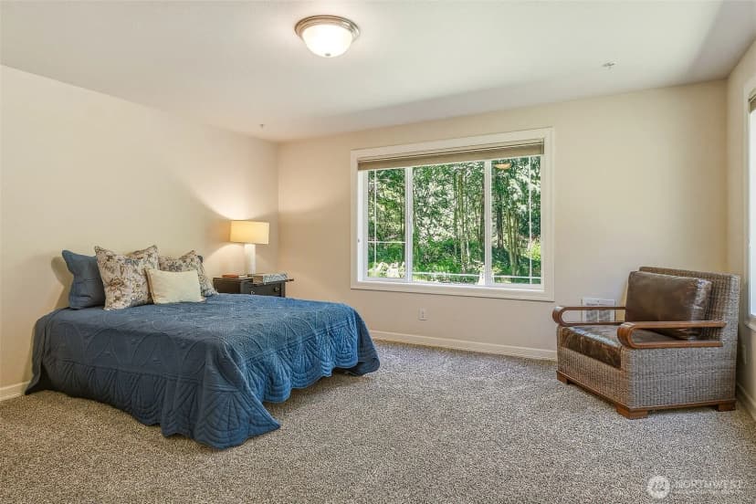Property photo for 1226 Ne Ballinger Place, Shoreline photo 29