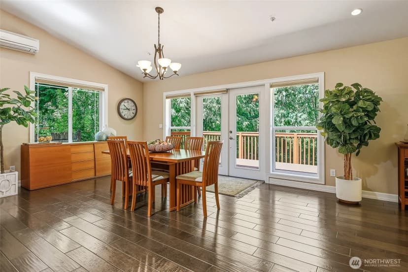Property photo for 1226 Ne Ballinger Place, Shoreline photo 9
