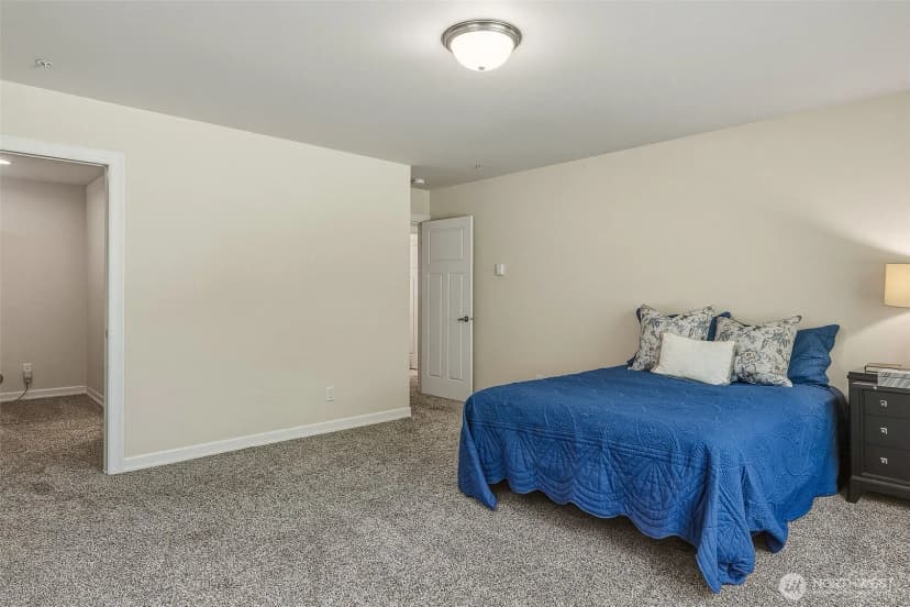 Property photo for 1226 Ne Ballinger Place, Shoreline photo 28
