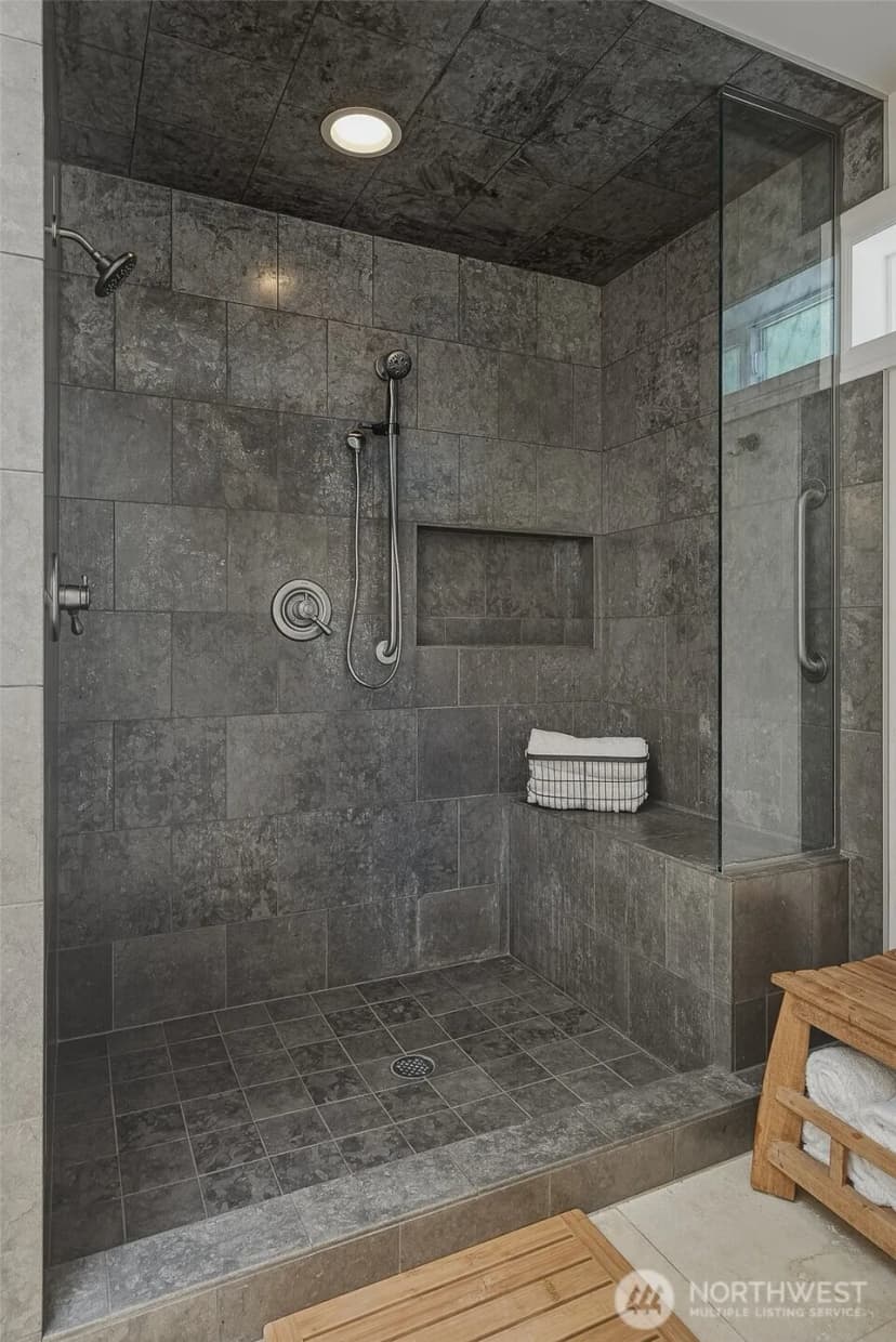 Property photo for 1226 Ne Ballinger Place, Shoreline photo 22