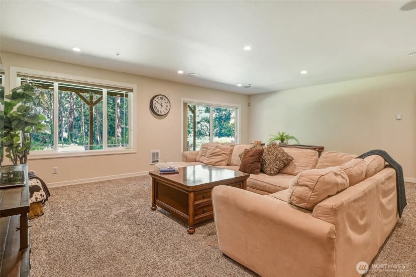Property photo for 1226 Ne Ballinger Place, Shoreline photo 23