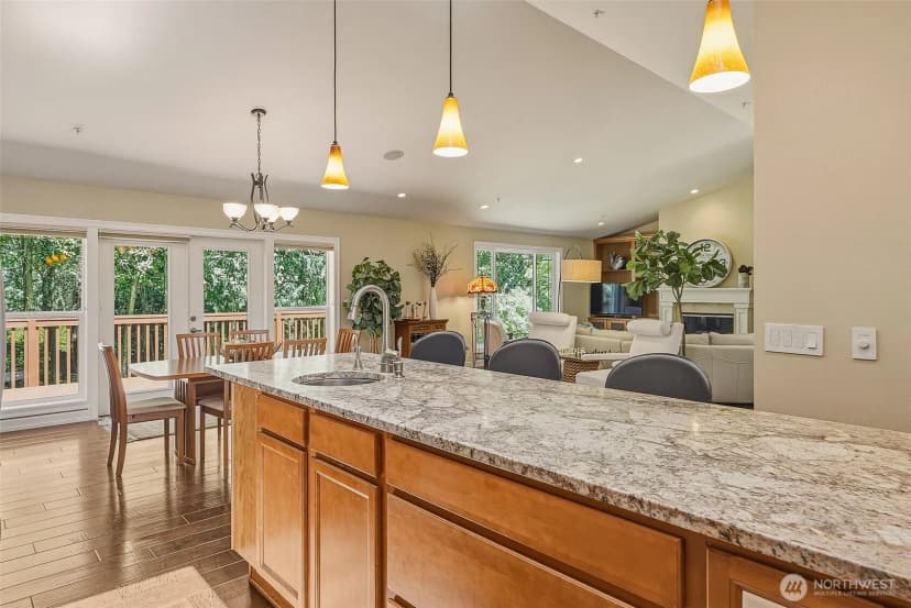 Property photo for 1226 Ne Ballinger Place, Shoreline photo 15