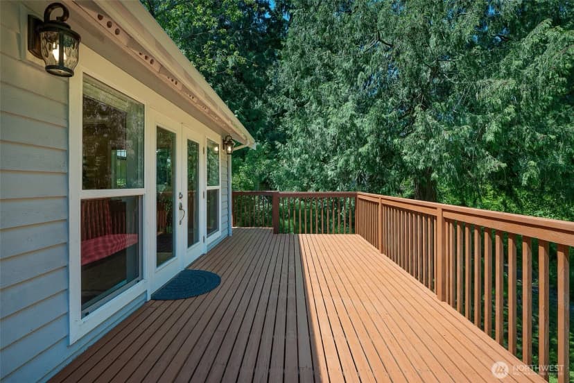 Property photo for 1226 Ne Ballinger Place, Shoreline photo 17
