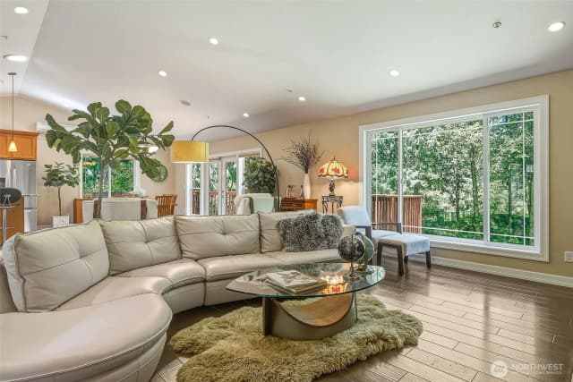 Property photo for 1226 Ne Ballinger Place, Shoreline photo 5