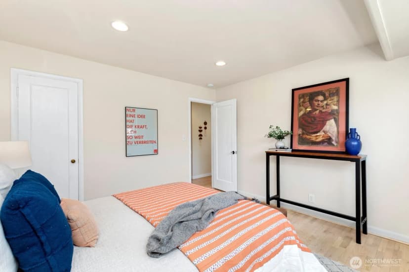 Property photo for 9348 32nd Avenue Sw, Seattle photo 15