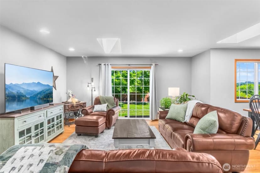Property photo for 5 N Sunrise Drive, Montesano photo 10