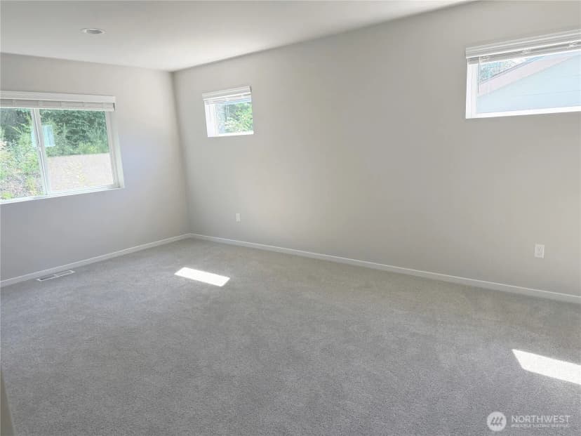 Property photo for 292 Ne Shadowhawk Lane, Bremerton photo 6