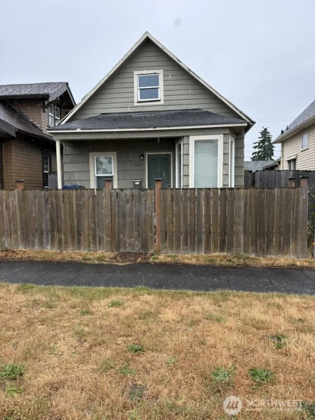 Property photo for 817 E 35th Street, Tacoma photo 2