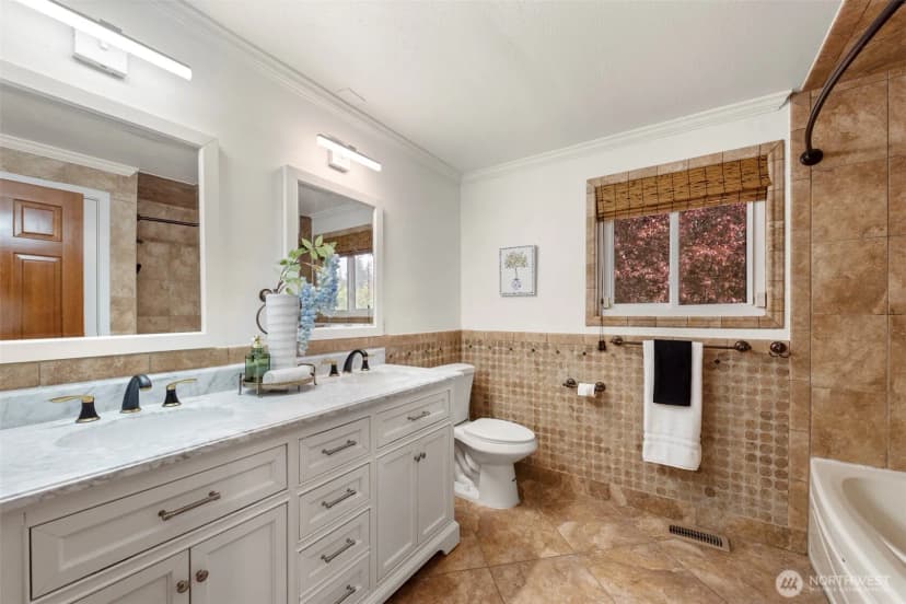 Property photo for 20310 5th Avenue Nw, Shoreline photo 15